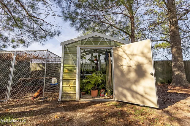 $245,000 | 104 Oaks Court, Picayune, MS 39466