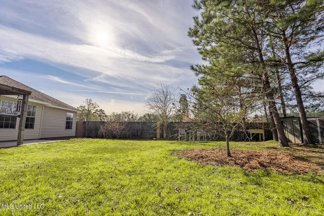 $245,000 | 104 Oaks Court, Picayune, MS 39466