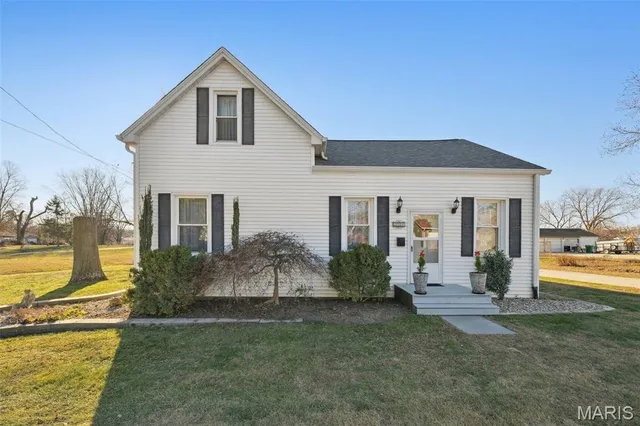 $385,000 | 312 East Madison Street, Millstadt, IL 62260