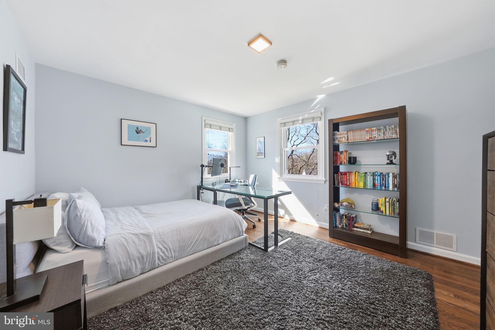 5836 Lenox Road Bethesda, MD 20817 - Photo 17 of 26