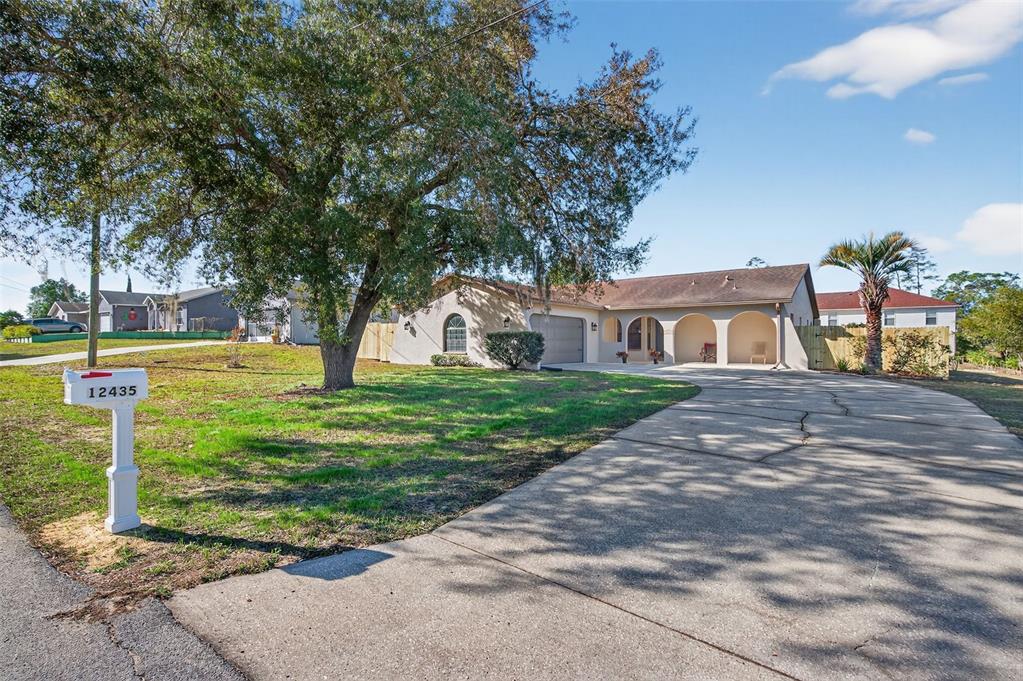 12435 Lola Drive Spring Hill, FL 34608 - Photo 3 of 63