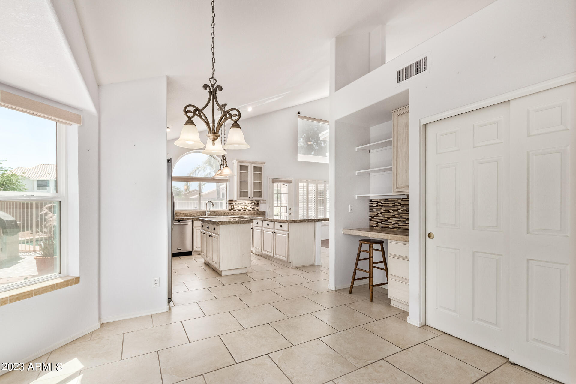 909 West Kathleen Road Phoenix, AZ 85023 - Photo 16 of 38 0022-22 - Kathleen
