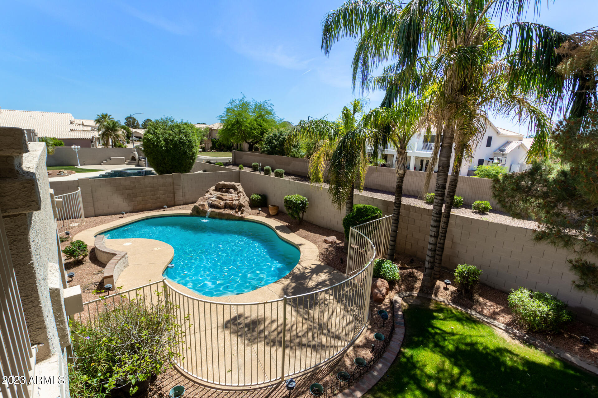 909 West Kathleen Road Phoenix, AZ 85023 - Photo 2 of 38 0043-43 - Kathleen