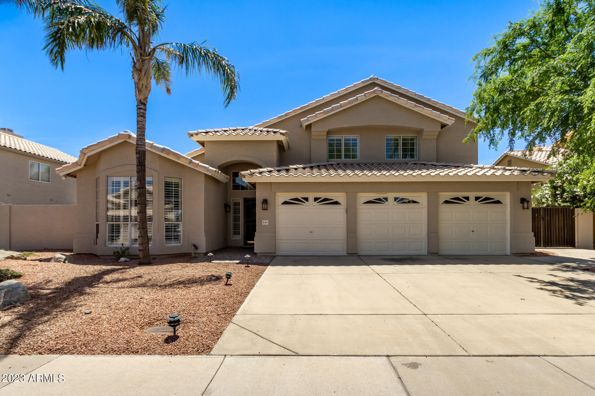909 West Kathleen Road Phoenix, AZ 85023 - Photo 4 of 38 0001-01 - Kathleen