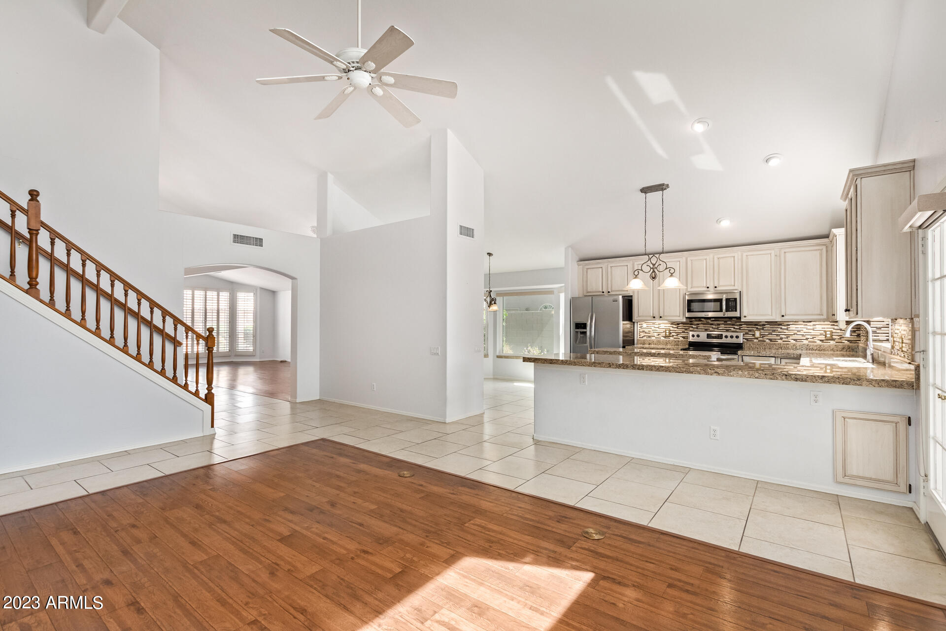 909 West Kathleen Road Phoenix, AZ 85023 - Photo 10 of 38 0013-14 - Kathleen
