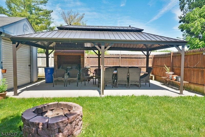 2463 Dorchester Road Union, NJ 07083 - Photo 31 of 33
