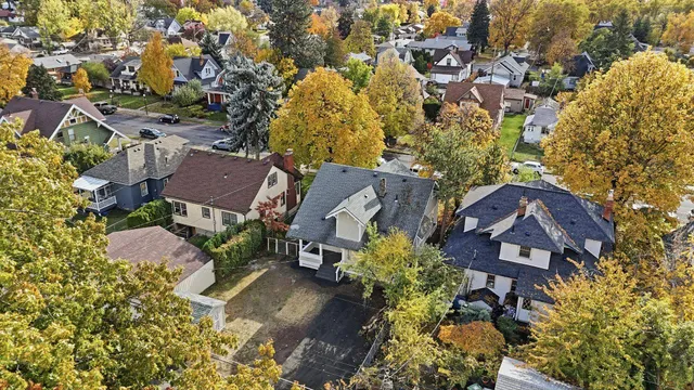 $429,900 | 438 West Cleveland Avenue, Spokane, WA 99205