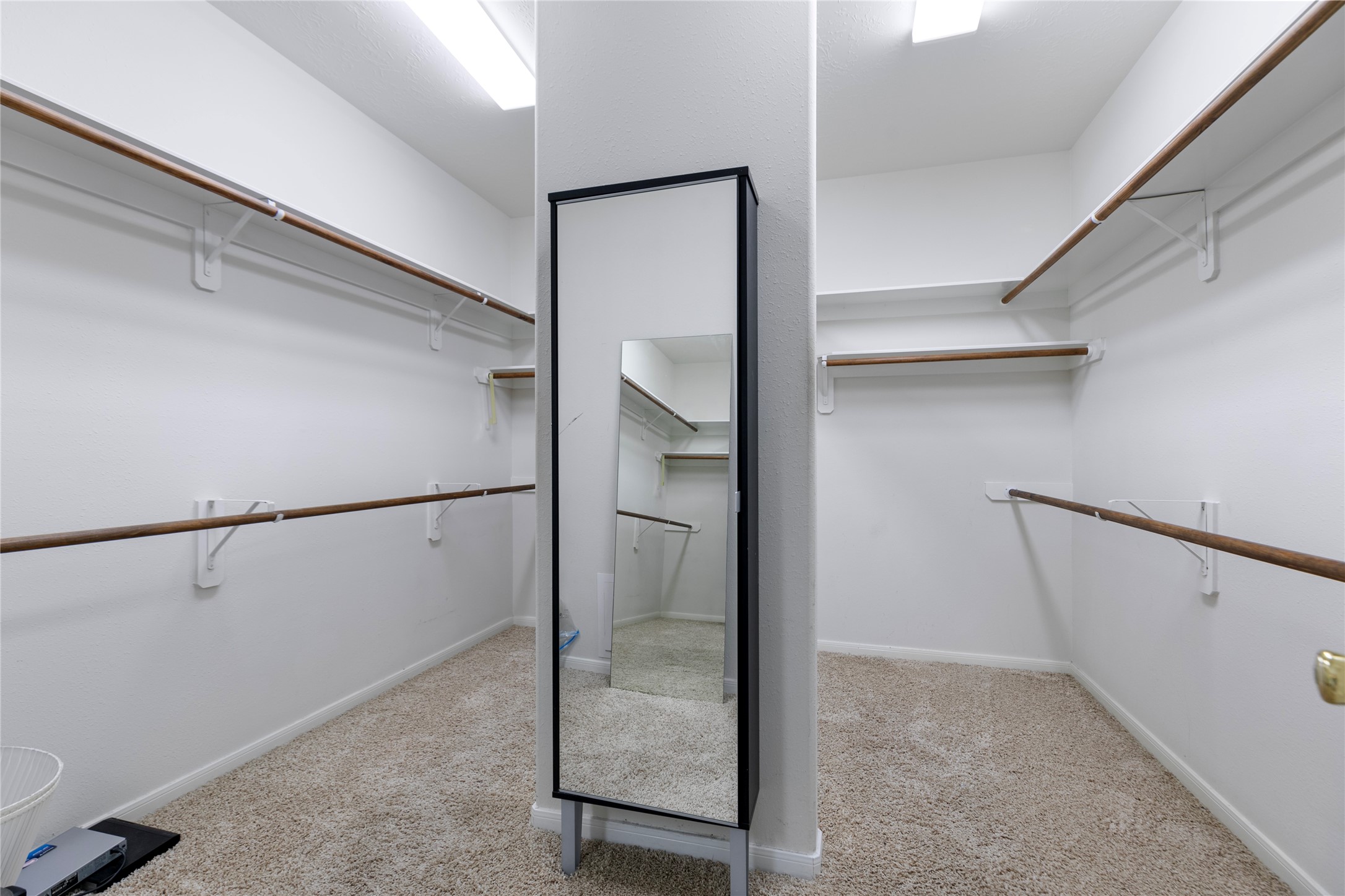 6611 Knollbridge Lane Spring, TX 77379 - Photo 18 of 40 a view of small space