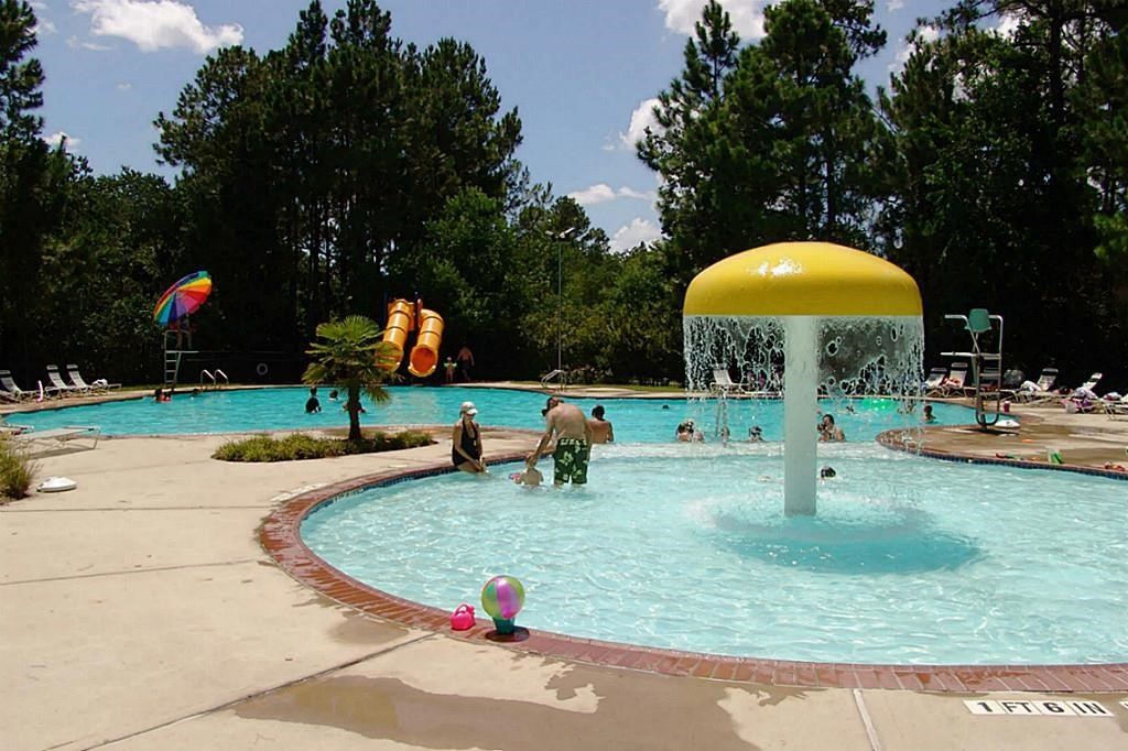 6611 Knollbridge Lane Spring, TX 77379 - Photo 35 of 40 a view of a park