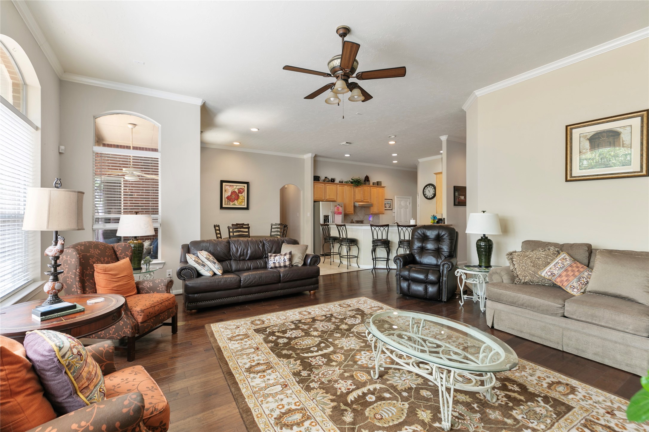 6611 Knollbridge Lane Spring, TX 77379 - Photo 8 of 40 a living room with furniture and a couch