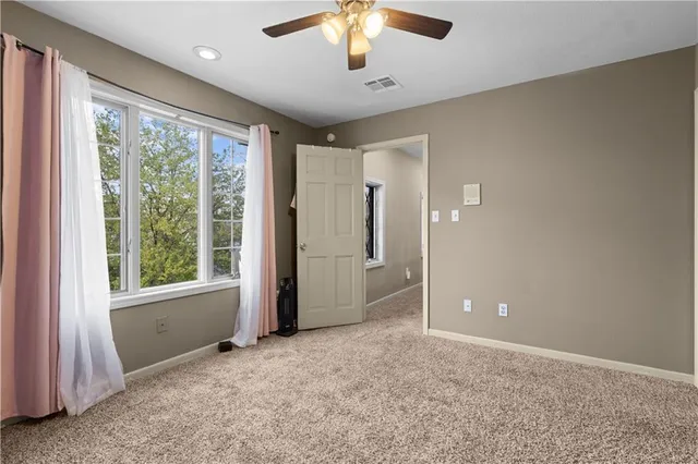 $574,999 | 132 The Woodlands Drive, Gladstone, MO 64119