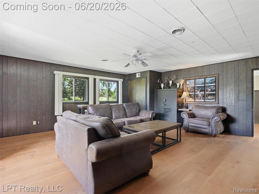 3700 Napier Road Canton, MI 48187 - Photo 7 of 27