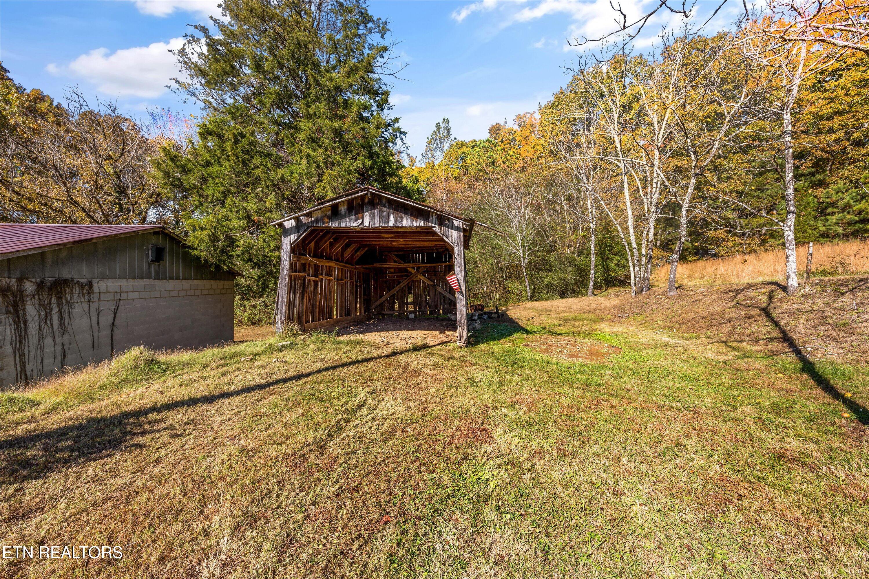 266 County Road 293 Philadelphia, TN 37846 - Photo 23 of 36 24-266 Co Rd 294 30