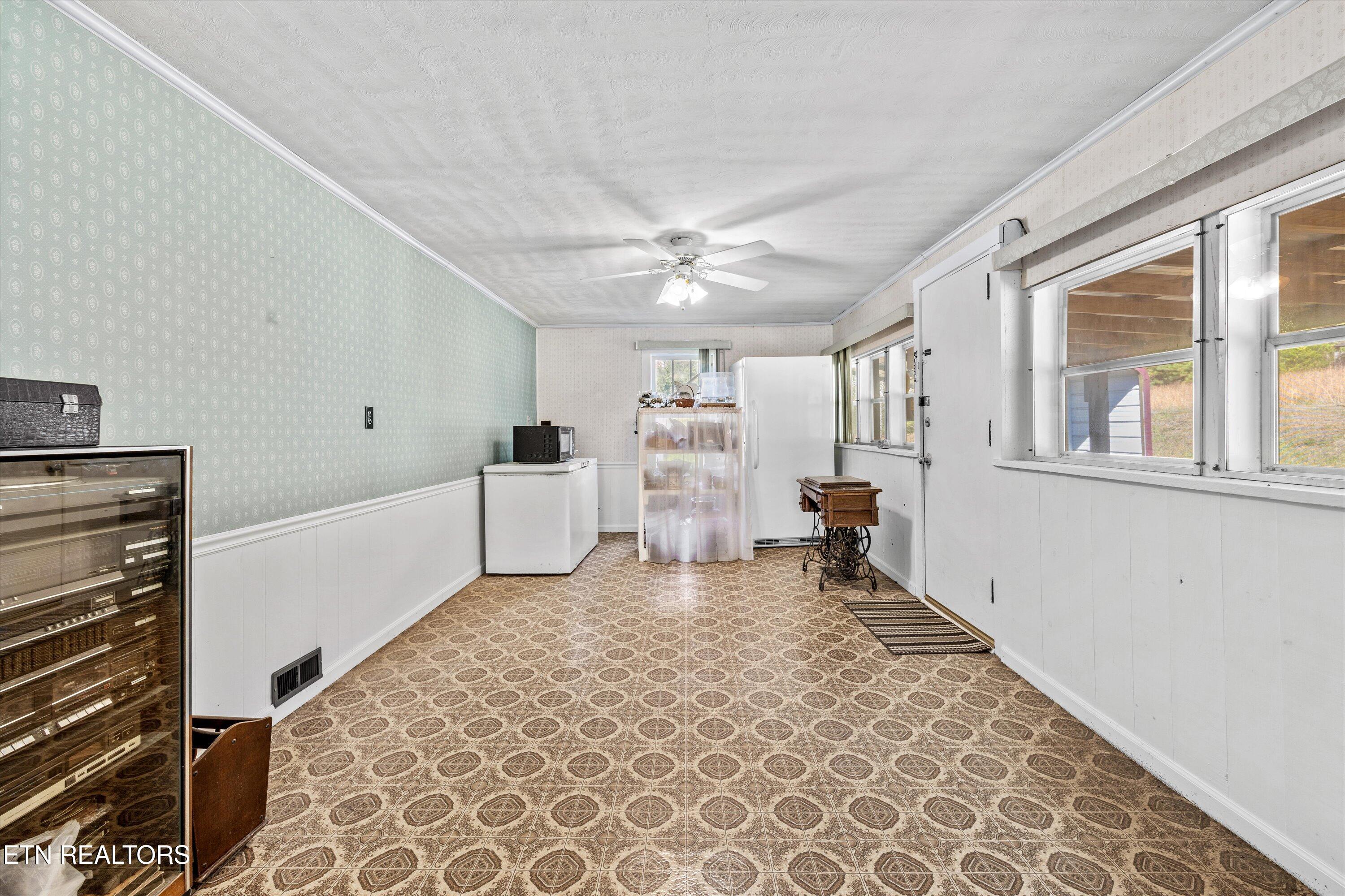 266 County Road 293 Philadelphia, TN 37846 - Photo 8 of 36 09-266 Co Rd 294 22