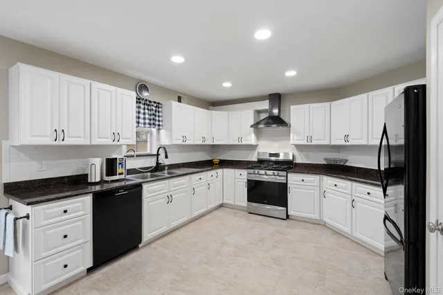 $574,999 | 317 Angelo Drive, Montgomery, NY 12549