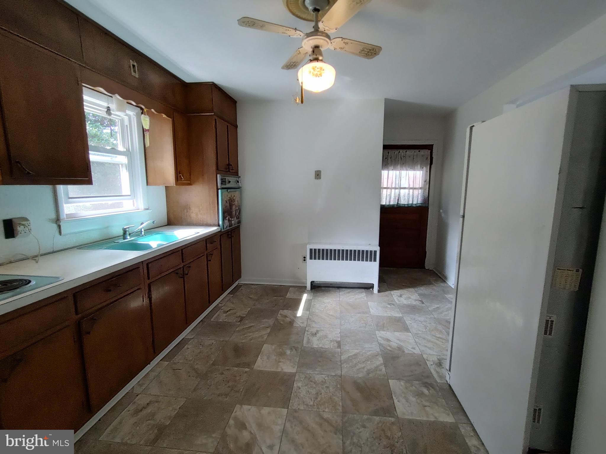 143 Trail Road Hershey, PA 17033 - Photo 4 of 27 Kitchen