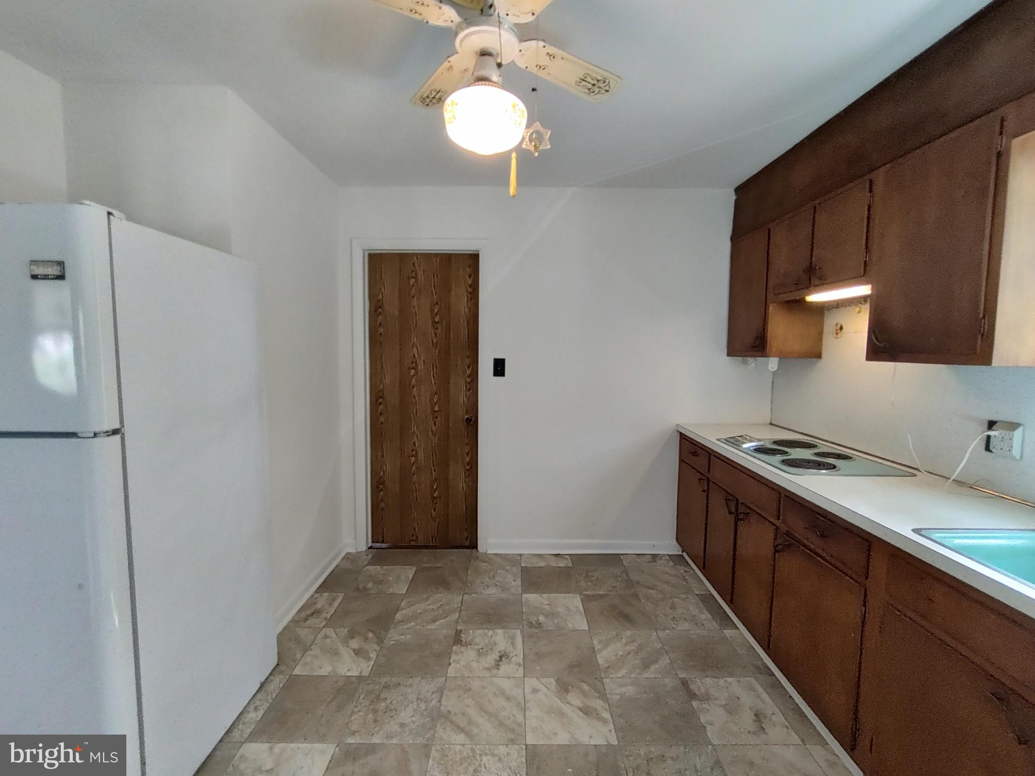 143 Trail Road Hershey, PA 17033 - Photo 5 of 27 Kitchen