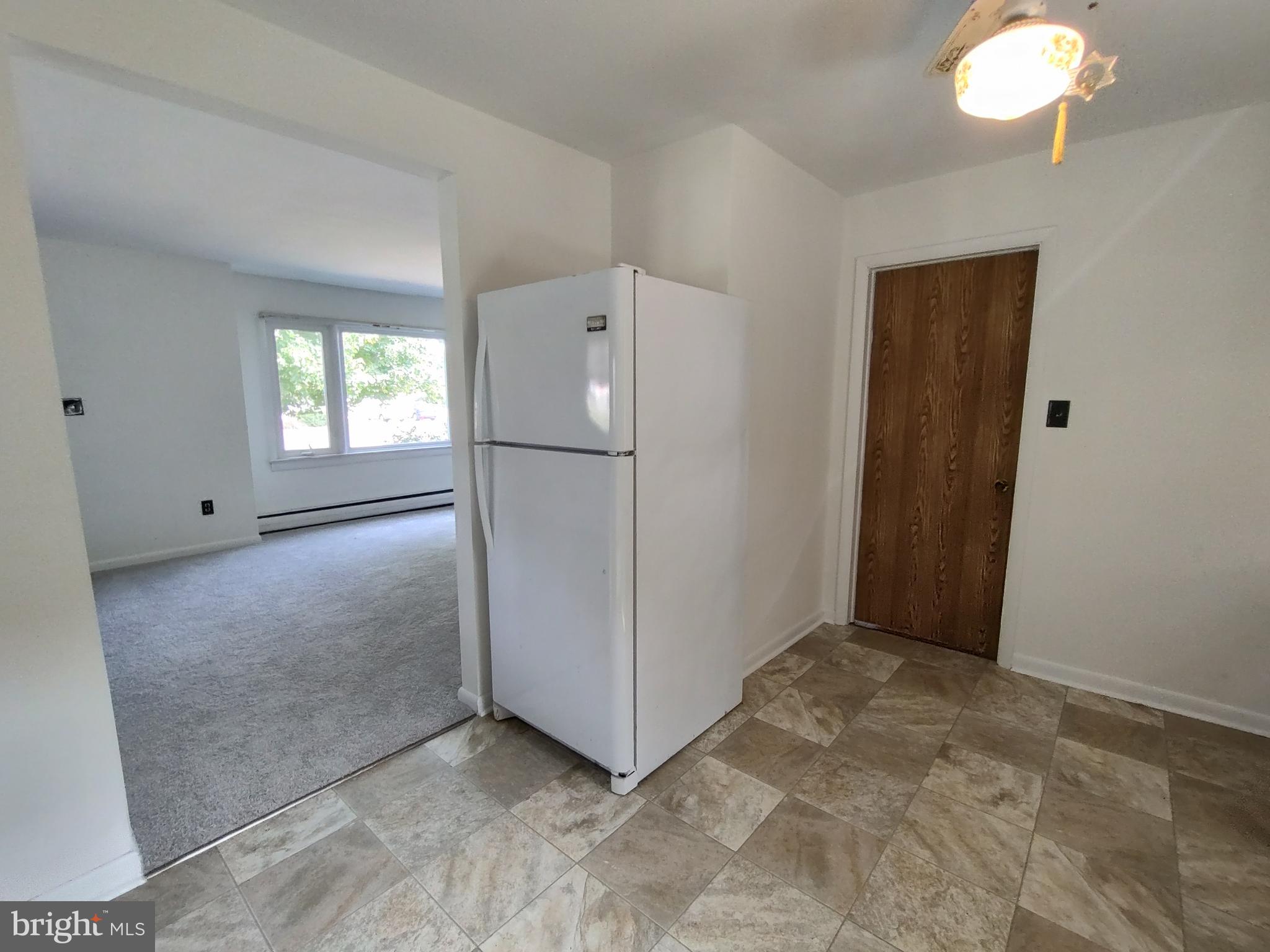143 Trail Road Hershey, PA 17033 - Photo 6 of 27 Kitchen