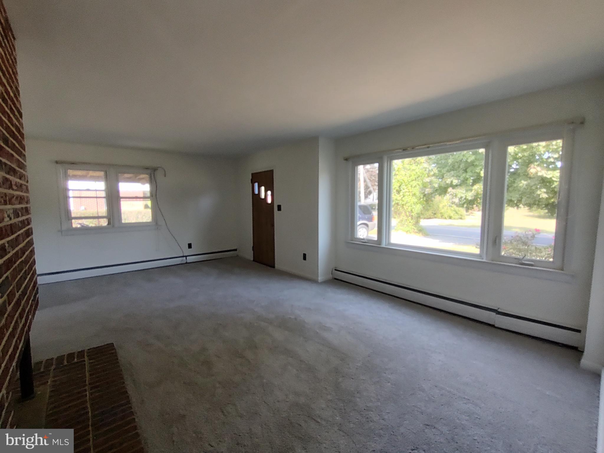 143 Trail Road Hershey, PA 17033 - Photo 7 of 27 Living Room