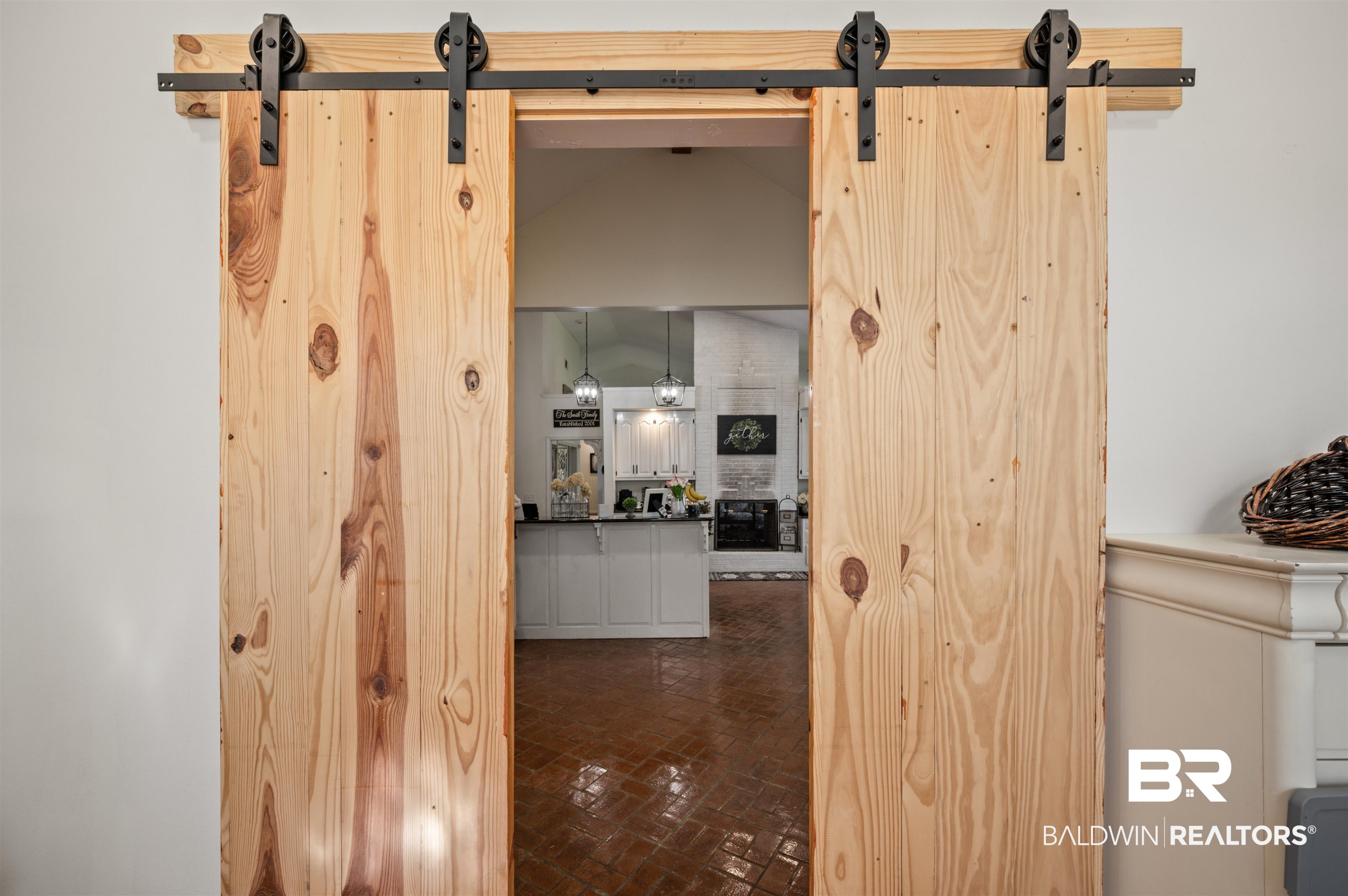 141 Blue Ridge Drive Monroeville, AL 36460 - Photo 14 of 40 Interior space featuring a barn door