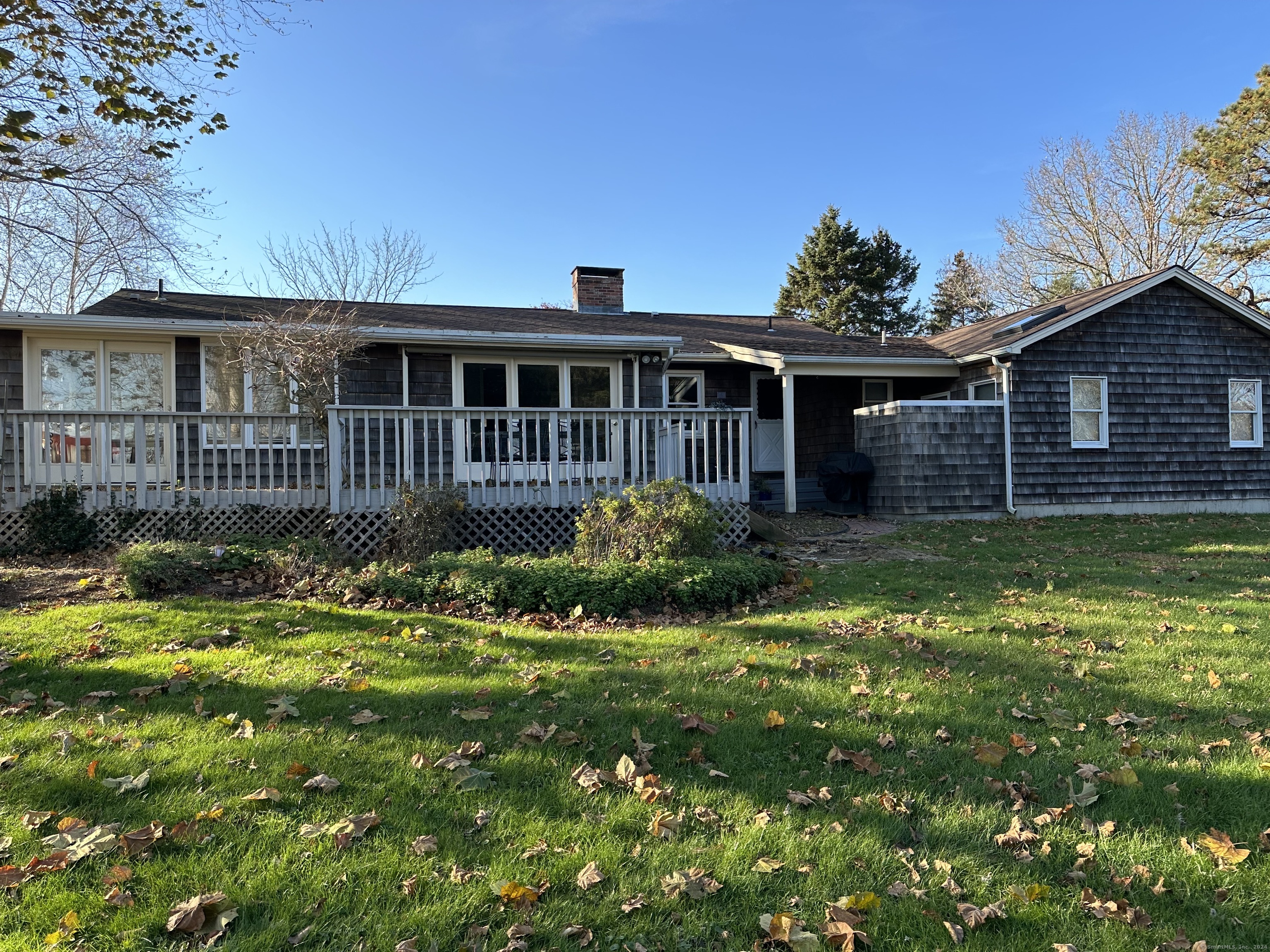 20 Prentice Williams Road Stonington, CT 06378 - Photo 2 of 10