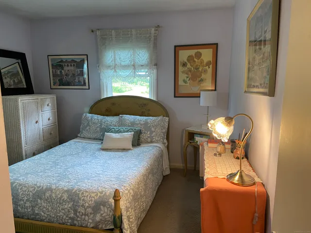 $2,000 | 20 Prentice Williams Road, Stonington, CT 06378