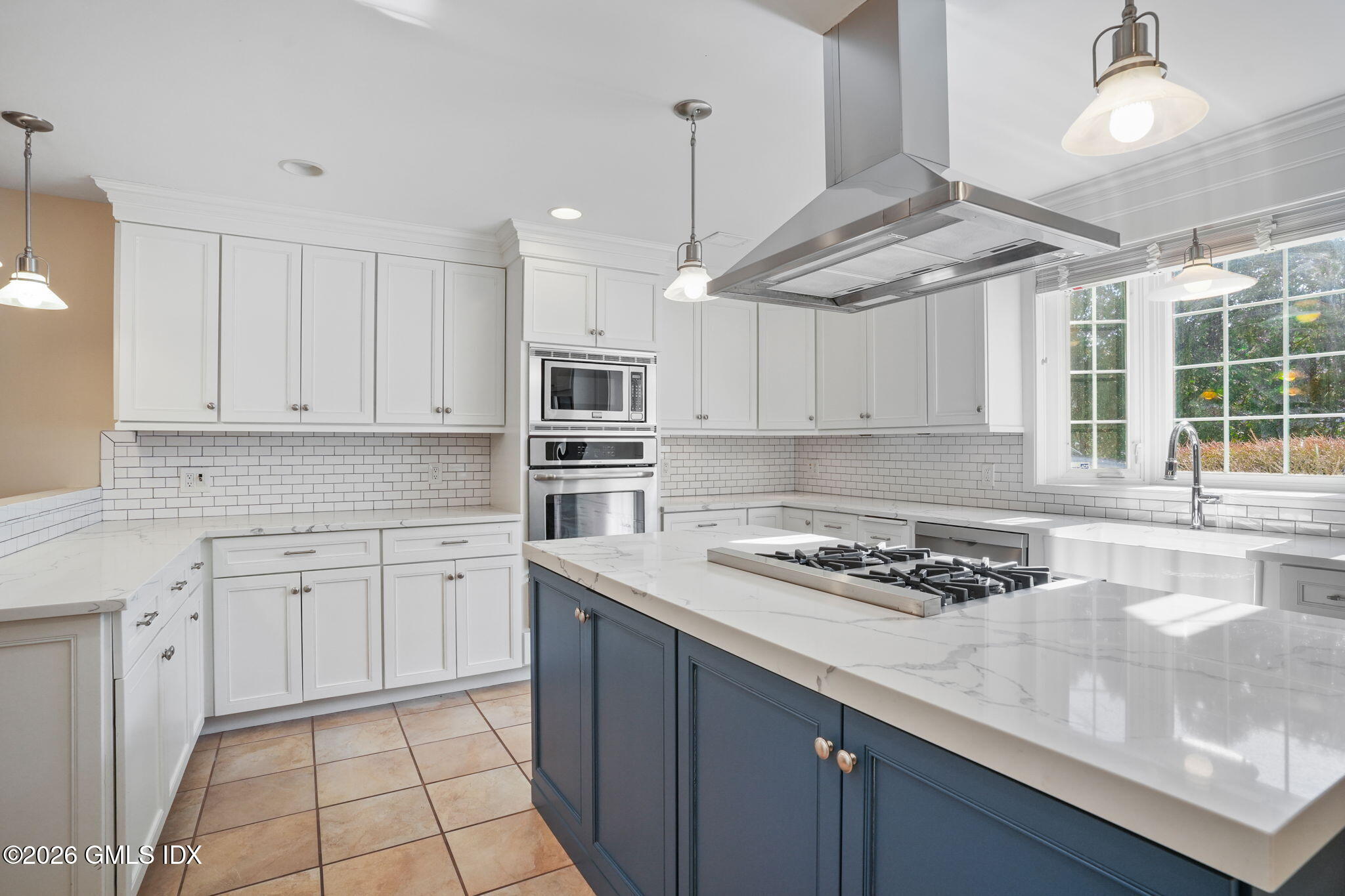 24 Decatur Street, Unit 2 Cos Cob, CT 06807 - Photo 3 of 25 4-web-or-mls-24-decatur-st-unit-2