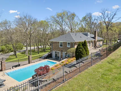 $1,350,000 | 1925 Cromwell Drive, Nashville, TN 37215