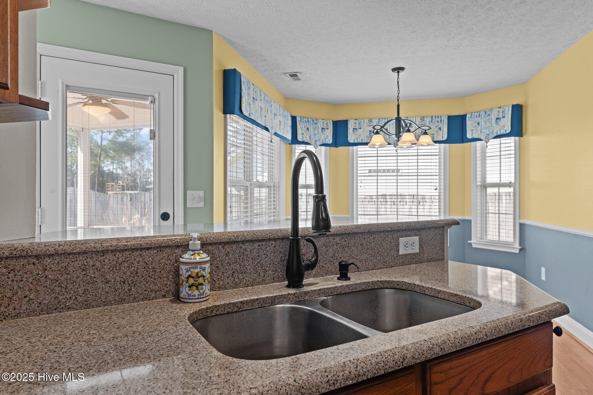 708 Sermons Boulevard Havelock, NC 28532 - Photo 16 of 44 16-web-or-mls-DSC_8124