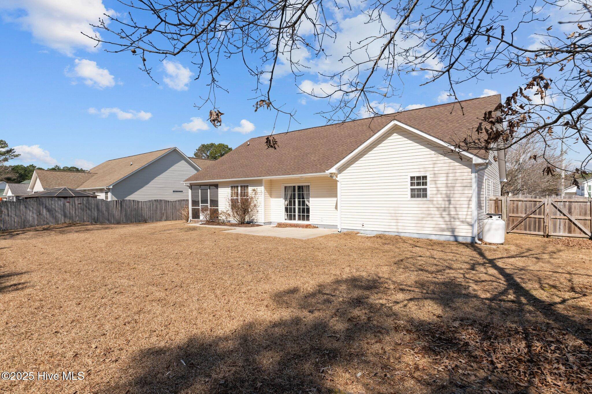 708 Sermons Boulevard Havelock, NC 28532 - Photo 39 of 44 38-web-or-mls-DSC_8175