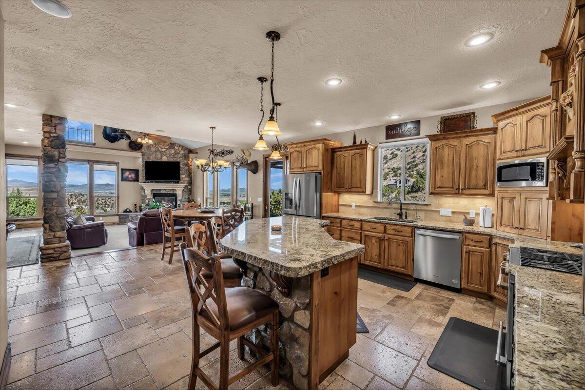 811 Canyon Ridge Drive Cedar City, UT 84721 - Photo 11 of 79 36-H-36