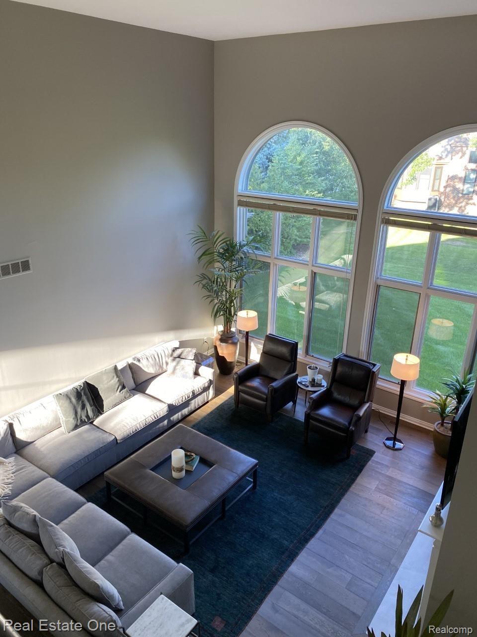 526 Springview Drive Rochester, MI 48307 - Photo 13 of 96 over view great rm