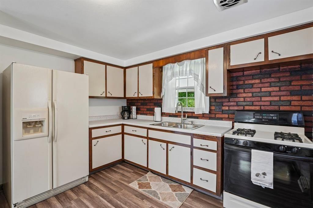 596 Anderson Avenue Pittsburgh, PA 15239 - Photo 9 of 27