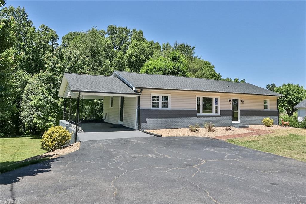 1279 Hoots Road Ronda, NC 28670 - Photo 35 of 45 Gallery Image 35
