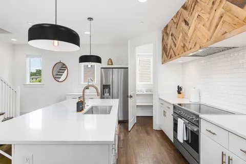 $959,000 | 1033 Wedgewood Avenue, Unit 2, Nashville, TN 37203