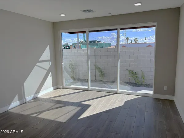 $2,725 | 1009 East Pasadena Avenue, Phoenix, AZ 85014