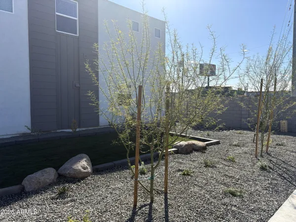 $2,725 | 1009 East Pasadena Avenue, Phoenix, AZ 85014