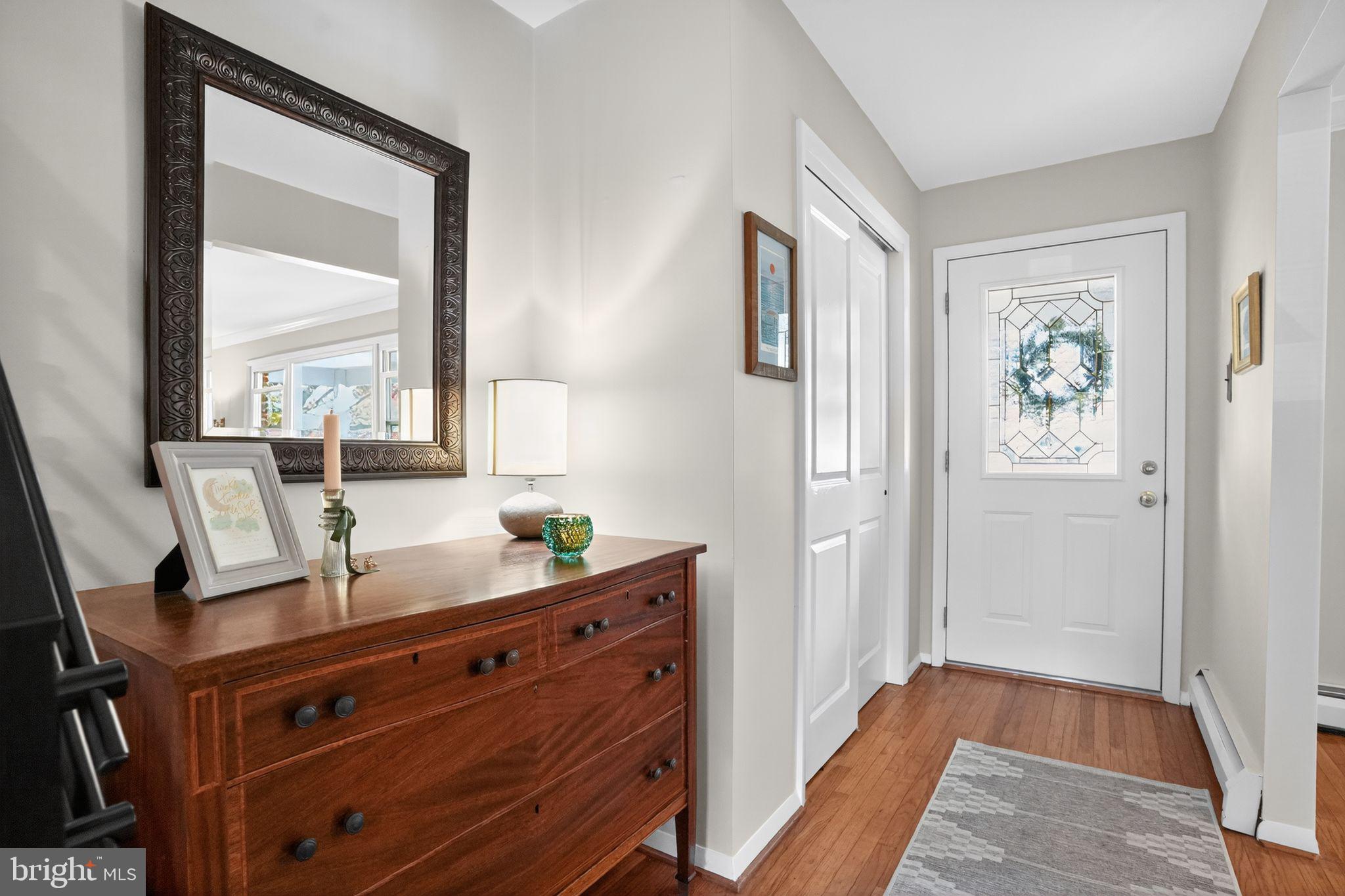 376 Meadowbrook Road North Wales, PA 19454 - Photo 4 of 28 Foyer