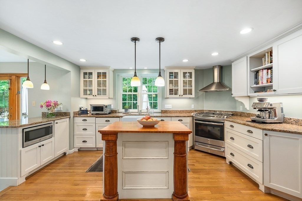 5 Whipple Road Hamilton, MA 01982 - Photo 10 of 41 Gallery Image 10