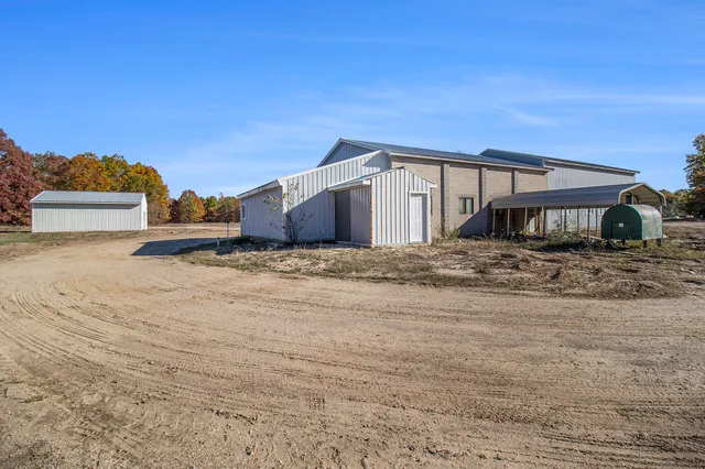 $265,000 | 8705 West Oceana Drive, Pentwater, MI 49449