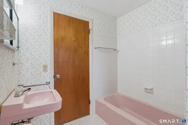 $349,900 | 29 Butternut Drive, East Hartford, CT 06118