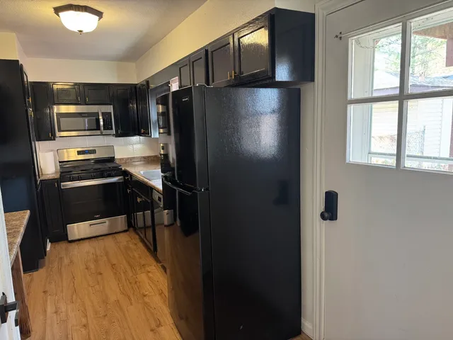 $2,150 | 1111 Lincoln Street, Unit 1, Lockport, IL 60441