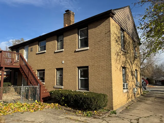 $2,150 | 1111 Lincoln Street, Unit 1, Lockport, IL 60441