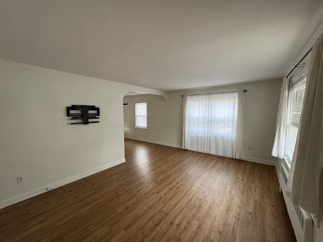 $2,150 | 1111 Lincoln Street, Unit 1, Lockport, IL 60441