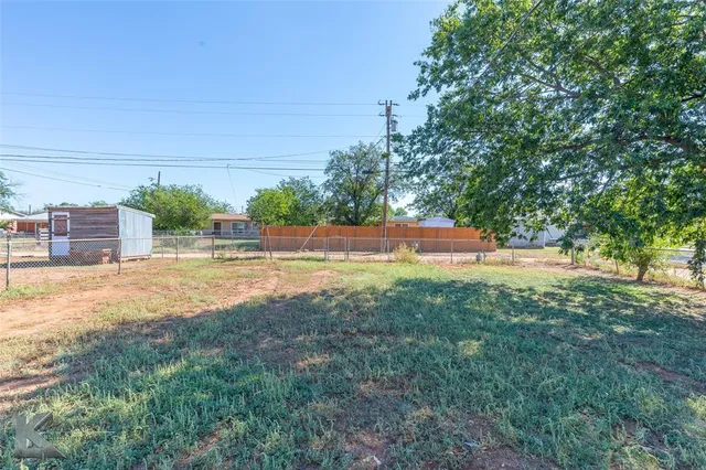 $170,000 | 733 South Crockett Drive, Abilene, TX 79605