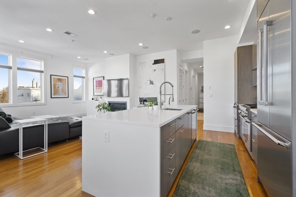 5 Mohawk Street, Unit 5 Boston, MA 02127 - Photo 9 of 22