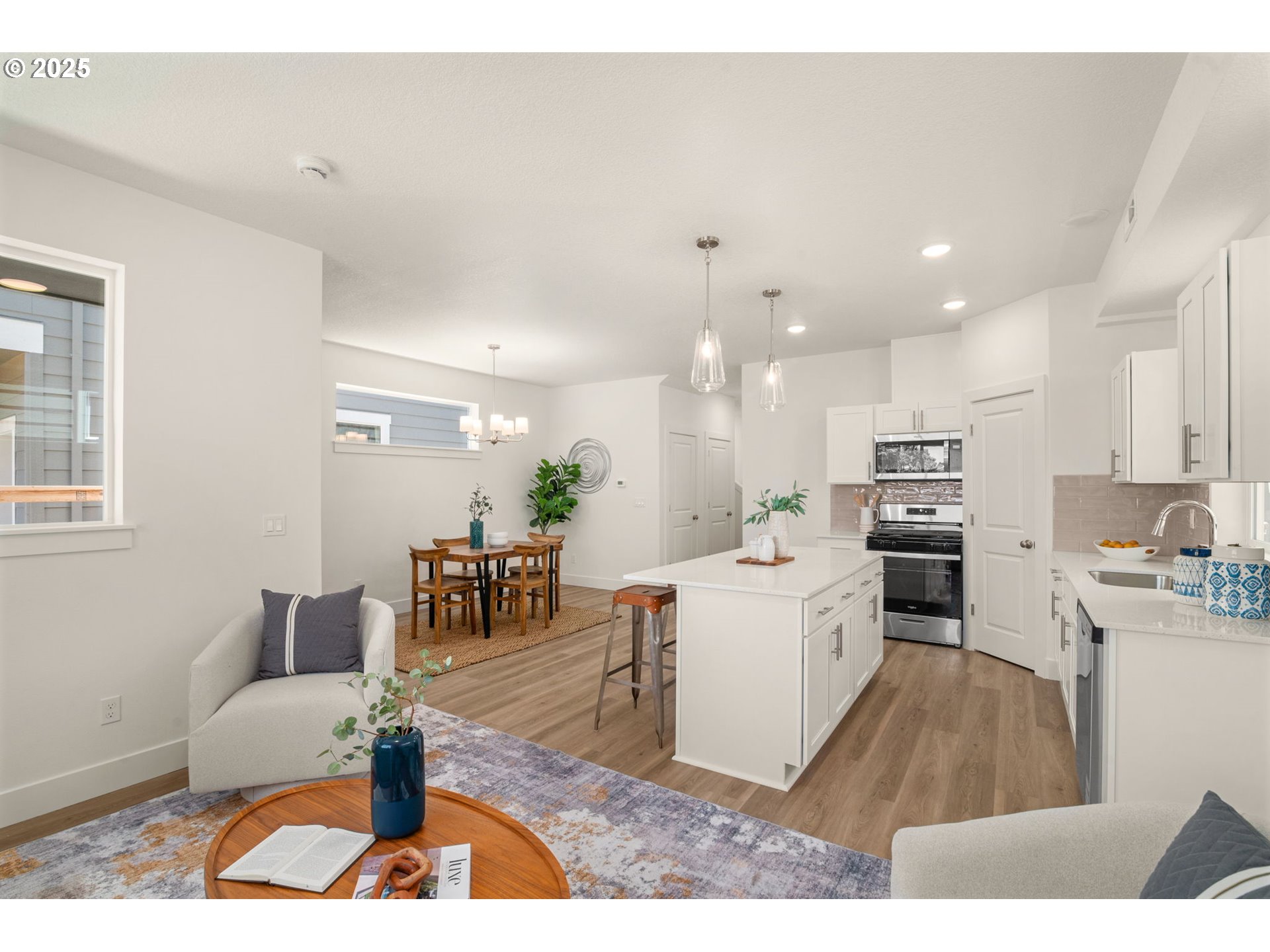 18989 Southwest Hazelwood Lane, Unit L2 Beaverton, OR 97078 - Photo 3 of 26