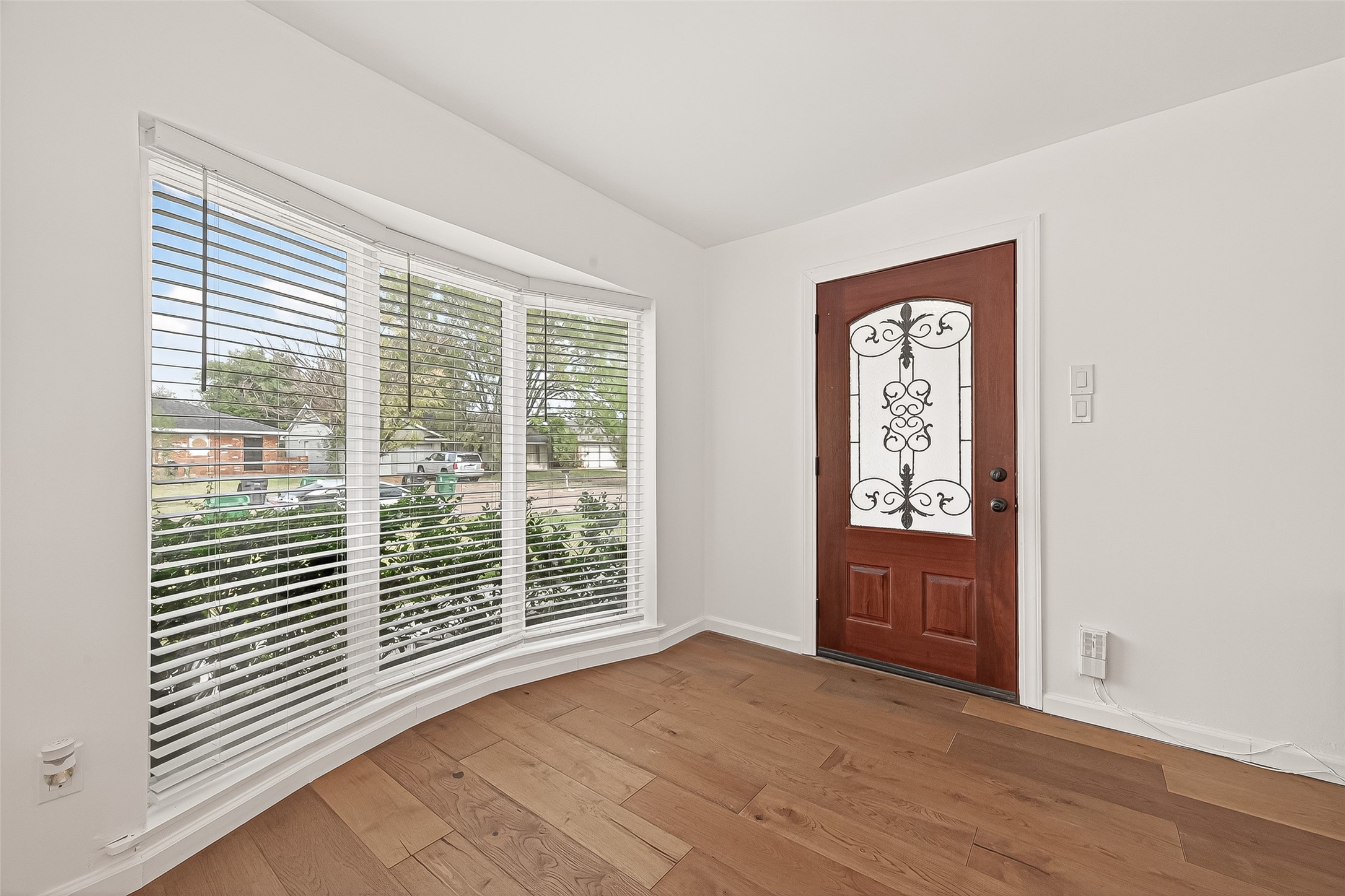 10823 Sandstone Street Houston, TX 77072 - Photo 5 of 43