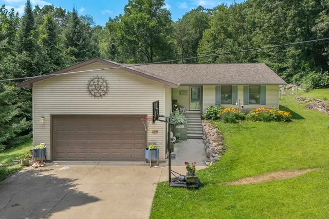$374,999 | N4419 Poplar Street, Poy Sippi, WI 54967