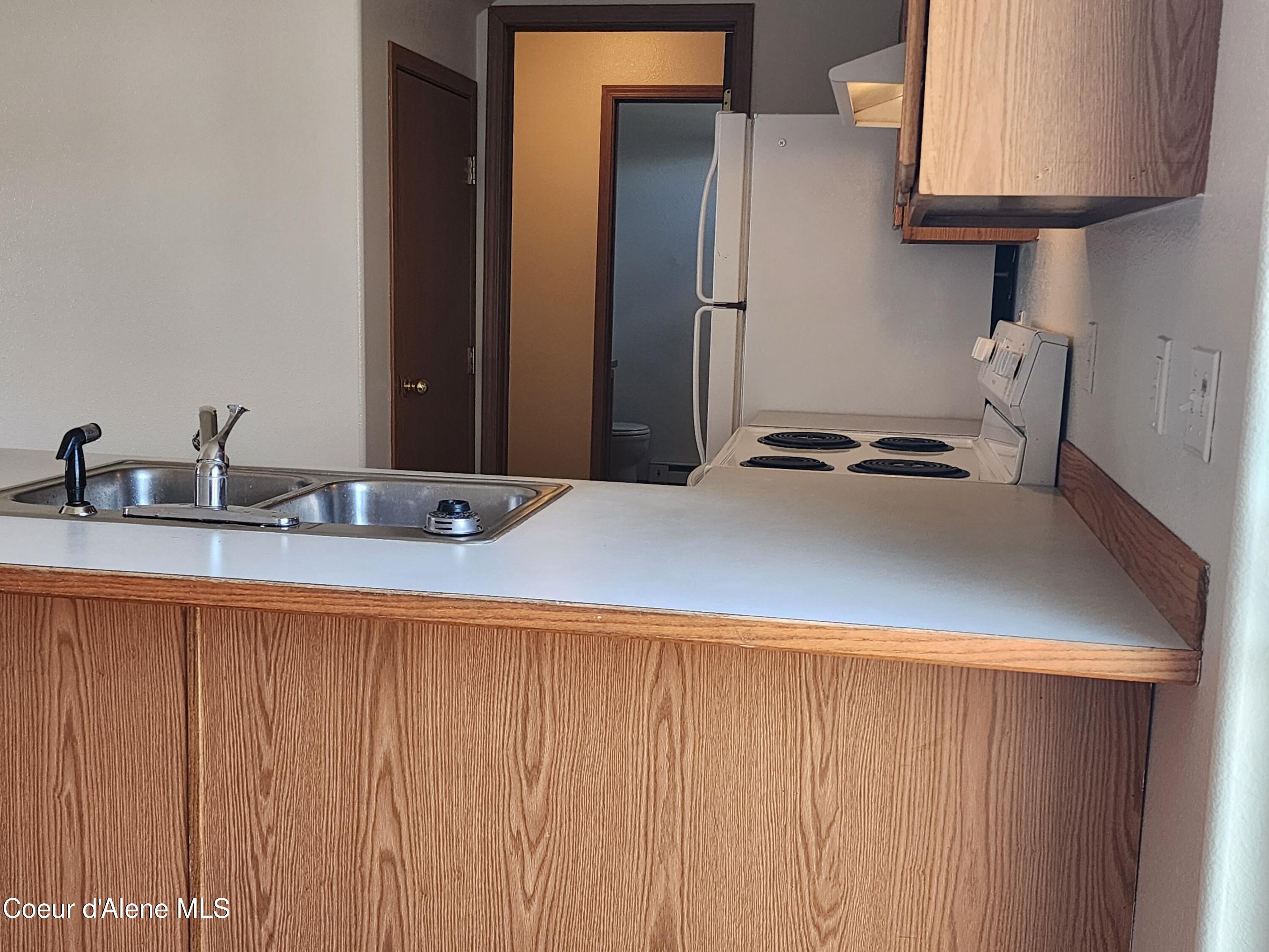 311 North Handy Street Post Falls, ID 83854 - Photo 7 of 15 Unit B Kitchen